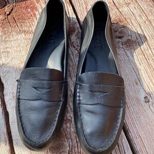 BORN Black Leather Penny Loafer Slip On Shoes